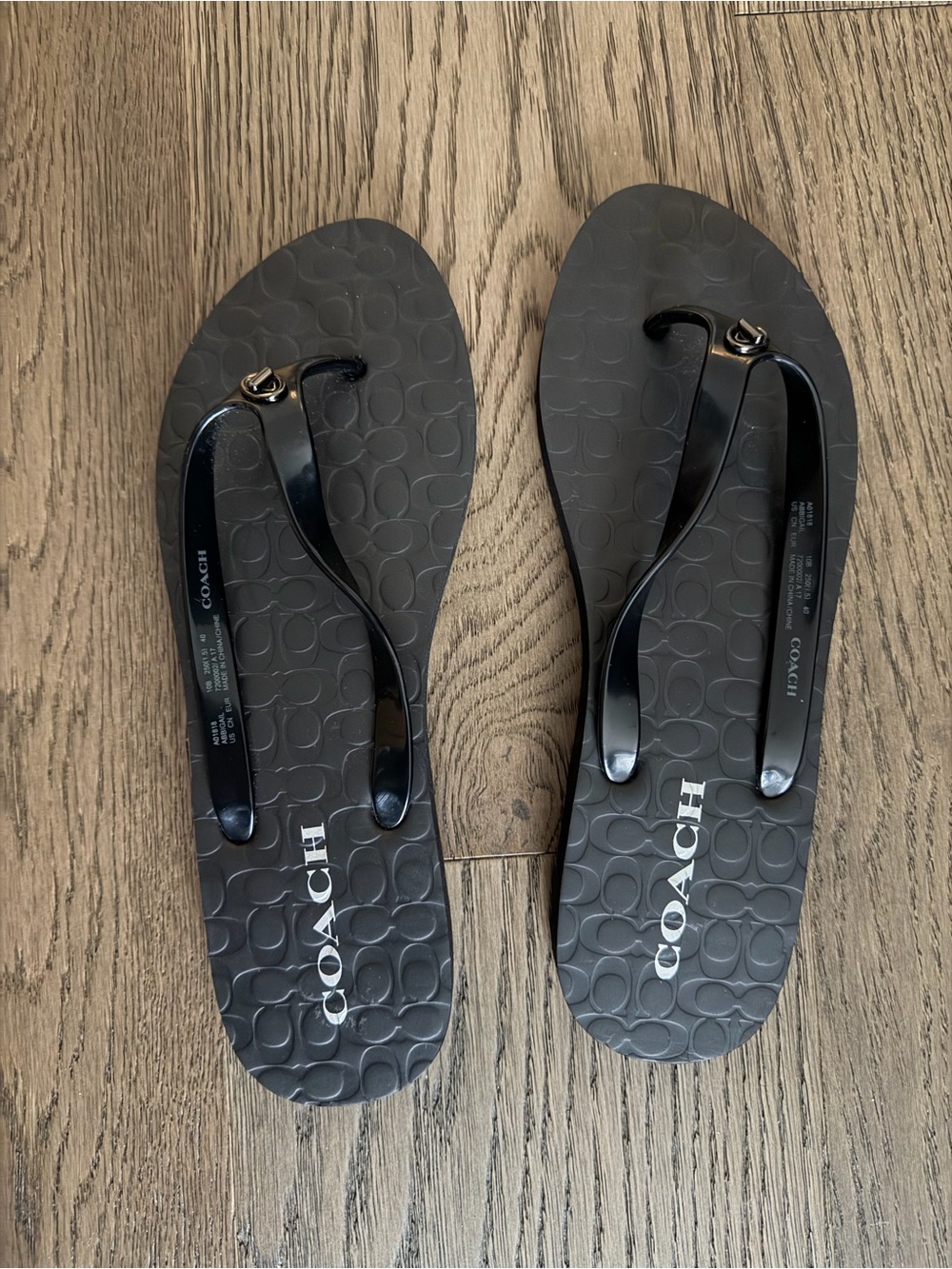 NWOT Coach Flip Flops